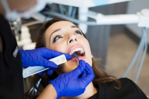What Makes Montrose Emergency Dentist The Go-To Choice For Urgent Dental Care?